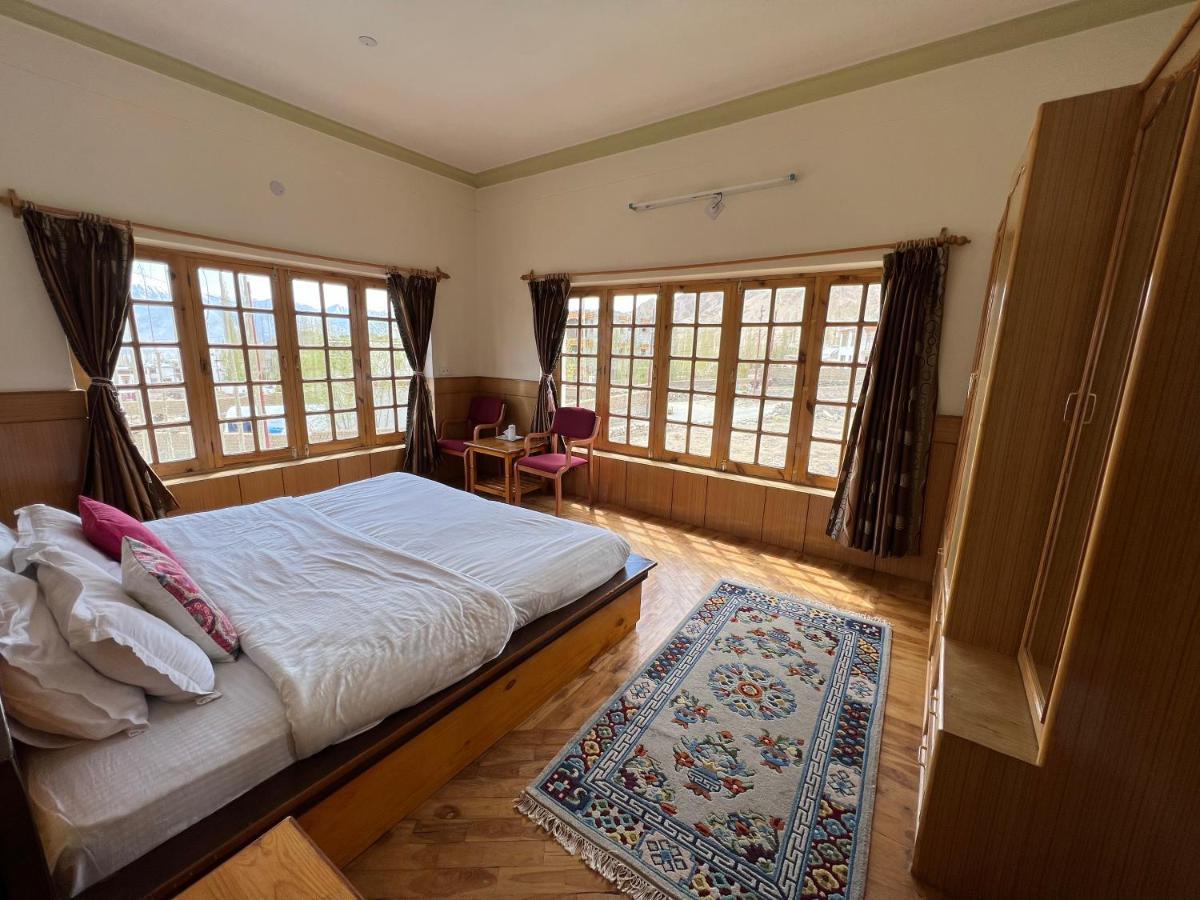 Heschuk Guest House レー エクステリア 写真